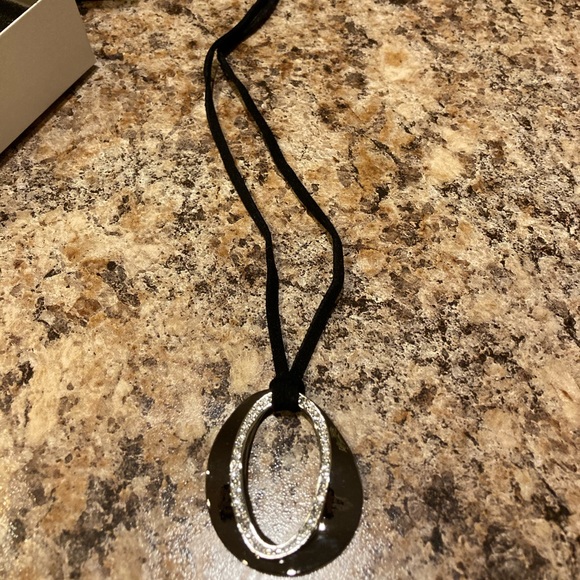 NWT Lia Sophia Adjustable Necklace - Picture 3 of 4